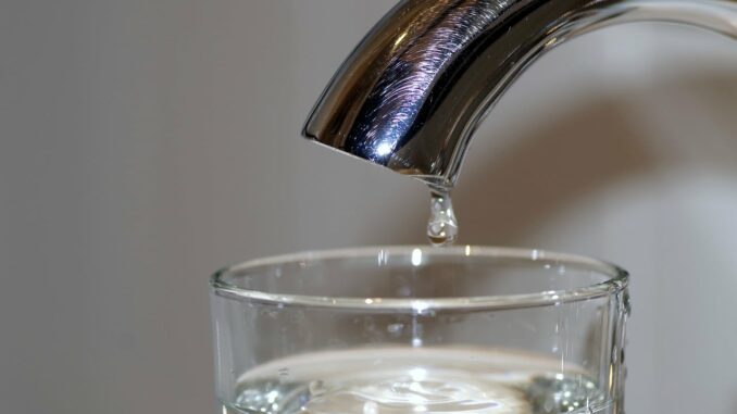 Wasserqualität mit Wasserfilter verbessern